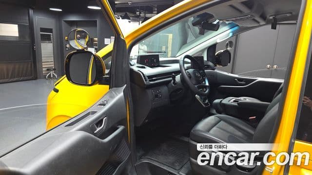 Hyundai Staria 2025 — Фото 10/20