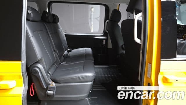 Hyundai Staria 2025 — Фото 11/20