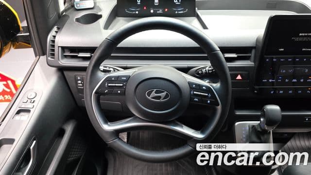 Hyundai Staria 2025 — Фото 13/20