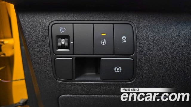 Hyundai Staria 2025 — Фото 17/20