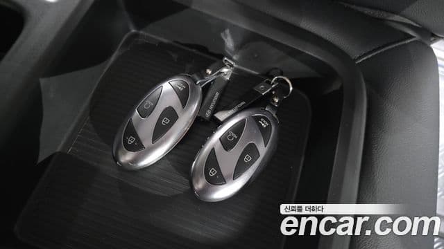 Hyundai Staria 2025 — ფოტო 9/34