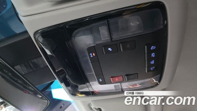 Hyundai Staria 2025 — ფოტო 30/34