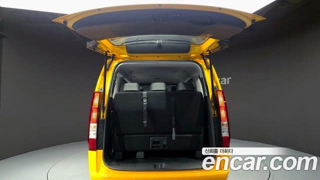 Hyundai Staria 2025 — ფოტო 29/34