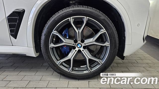 BMW X5 2025 — Photo 16/33