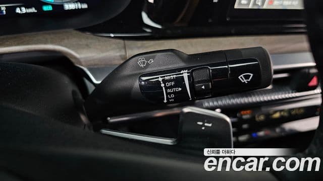 Kia K5 2023 — Photo 32/36