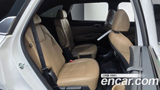 Kia Sorento 2023 — Фото 11/20