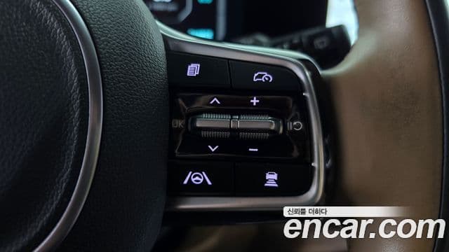 Kia Sorento 2023 — Фото 15/20