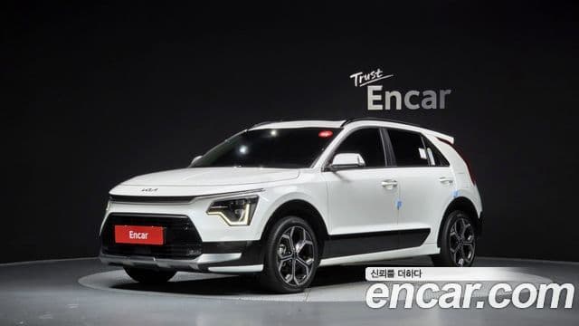 Kia Niro 2025 — Фото 1/20