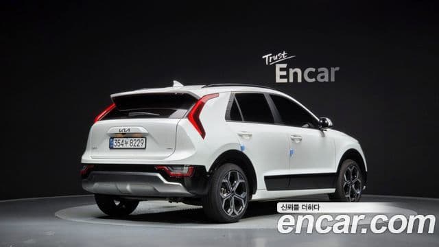 Kia Niro 2025 — Фото 2/20