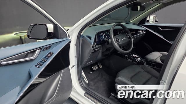 Kia Niro 2025 — Фото 10/20