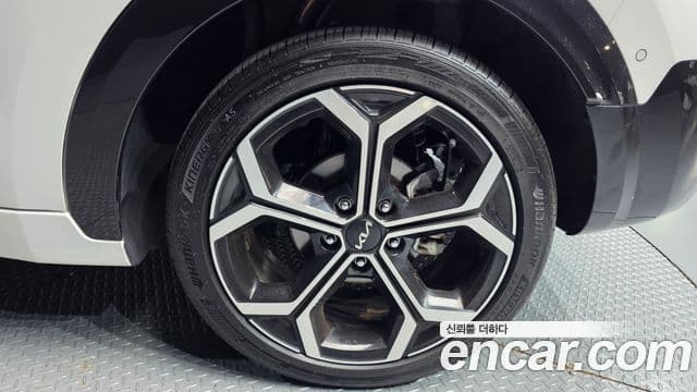 Kia Niro 2025 — ფოტო 21/38