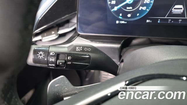 Kia Niro 2025 — ფოტო 8/38