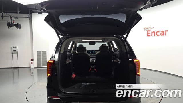 Kia Carnival 2025 — Фото 20/20