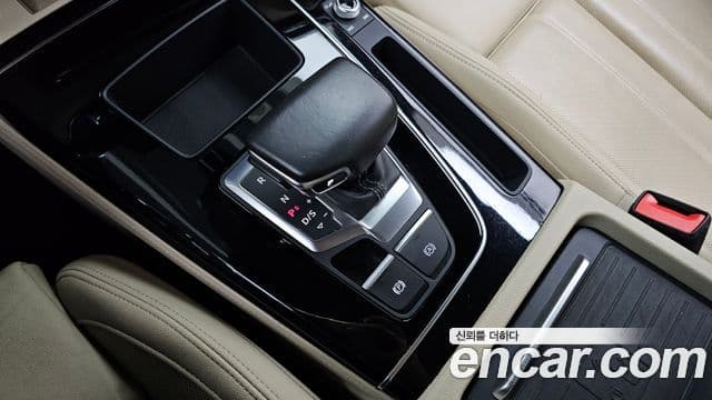 Audi Q5 2021 — ფოტო 13/20