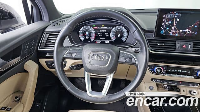 Audi Q5 2021 — ფოტო 7/20