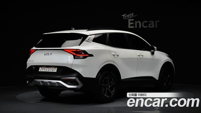 Kia Sportage 2023 — Фото 2/20