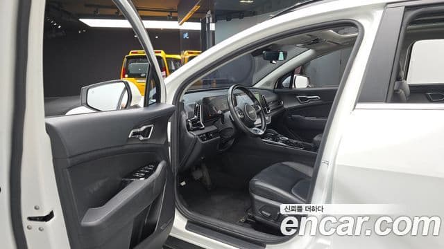 Kia Sportage 2023 — Фото 10/20
