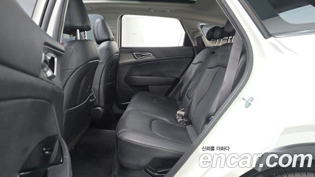 Kia Sportage 2023 — Фото 12/20