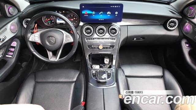 Mercedes-Benz C-Class 2018 — Şəkil 8/20