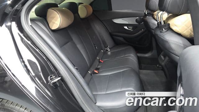 Mercedes-Benz C-Class 2018 — Şəkil 17/20