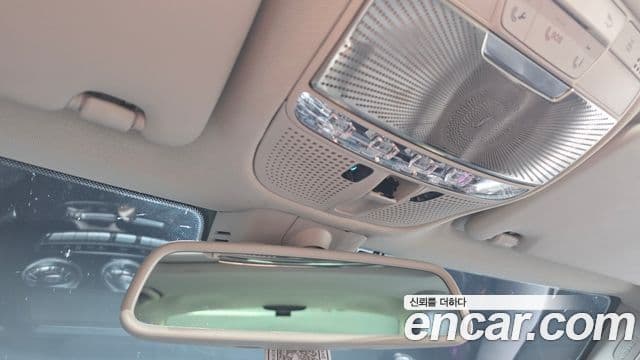 Mercedes-Benz C-Class 2018 — Şəkil 13/20