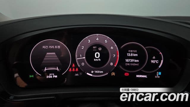 Porsche Cayenne 2024 — ფოტო 32/41