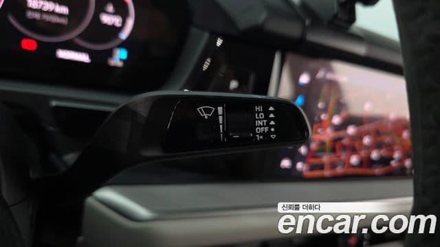 Porsche Cayenne 2024 — ფოტო 30/41