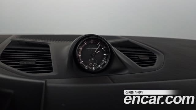Porsche Cayenne 2024 — ფოტო 11/41