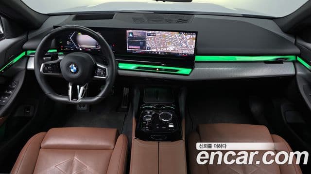 BMW 5 Series 2023 — Şəkil 13/39