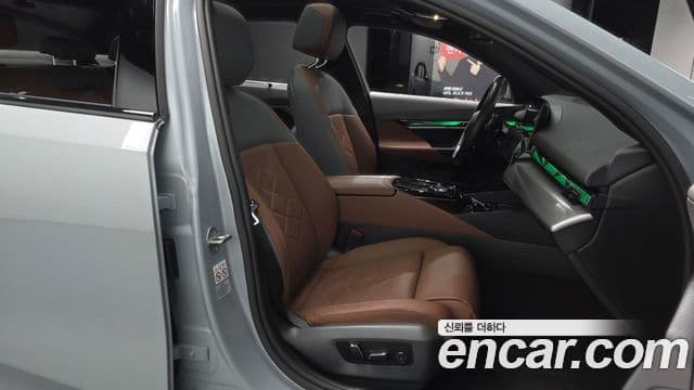 BMW 5 Series 2023 — Şəkil 4/39