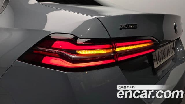 BMW 5 Series 2023 — Şəkil 16/39