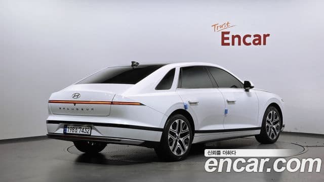 Hyundai Grandeur Hybrid 2024 — ფოტო 13/20