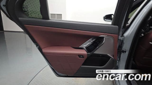 BMW 7 Series 2025 — Photo 14/37