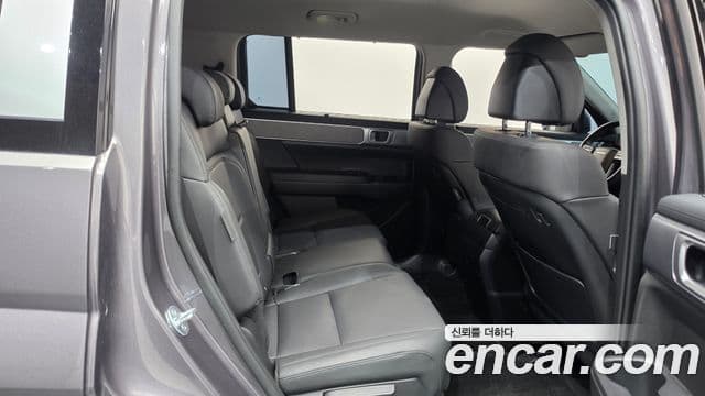 Hyundai Santa Fe 2025 — ფოტო 31/34