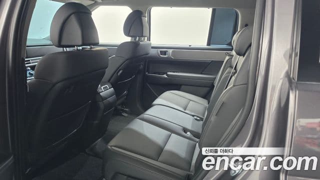 Hyundai Santa Fe 2025 — ფოტო 20/34