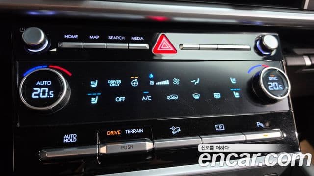 Hyundai Santa Fe 2025 — ფოტო 27/34
