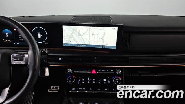 Hyundai Santa Fe 2024 — Photo 9/36