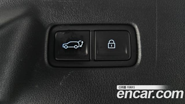 Hyundai Santa Fe 2024 — Photo 31/36