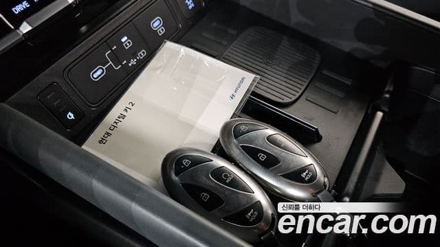 Hyundai Santa Fe 2024 — Photo 1/36