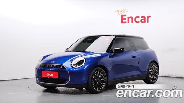 Mini Cooper Electric 2024 — ფოტო 22/34