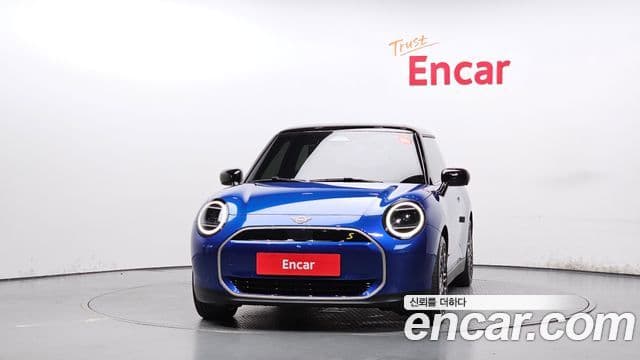 Mini Cooper Electric 2024 — ფოტო 30/34