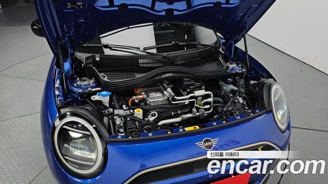 Mini Cooper Electric 2024 — ფოტო 4/34
