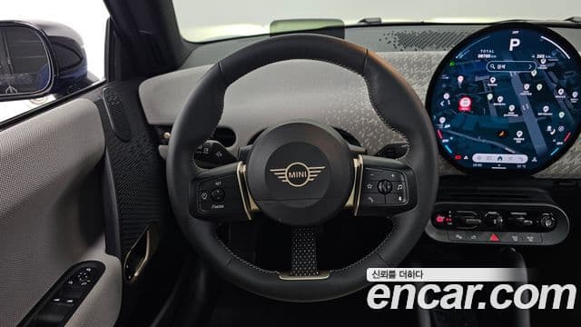 Mini Cooper Electric 2024 — ფოტო 18/34
