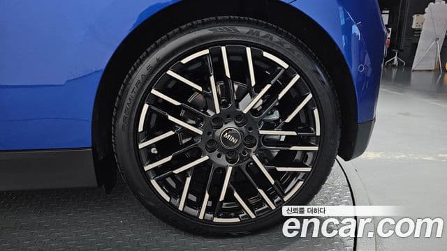 Mini Cooper Electric 2024 — ფოტო 10/34
