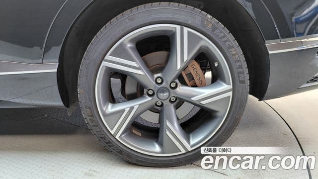 Genesis GV80 2023 — Şəkil 9/33