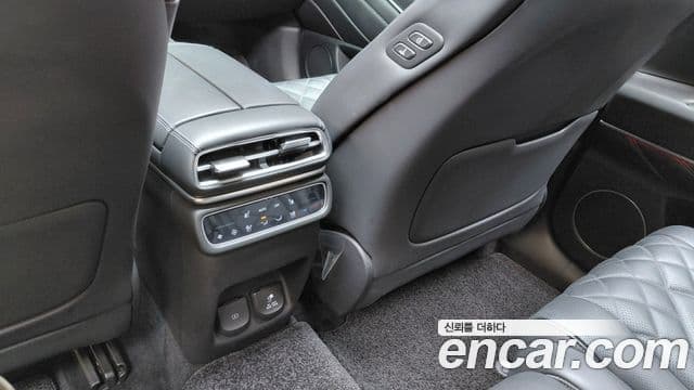 Genesis GV80 2023 — Şəkil 30/33