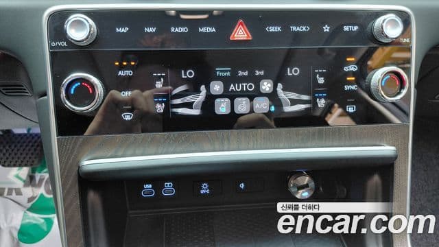 Genesis GV80 2023 — Şəkil 16/33