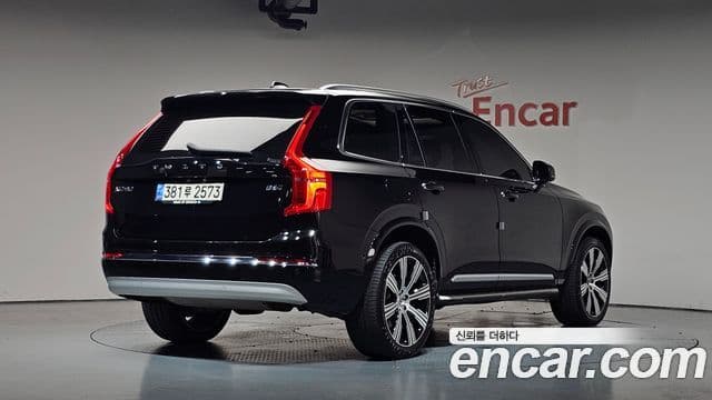 Volvo XC90 2022 — Фото 2/20