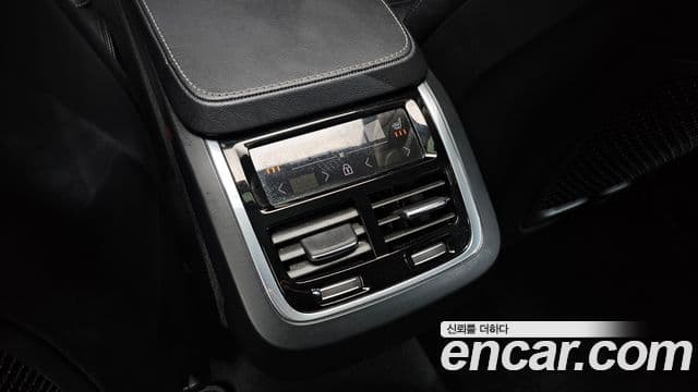Volvo XC90 2022 — Фото 19/20