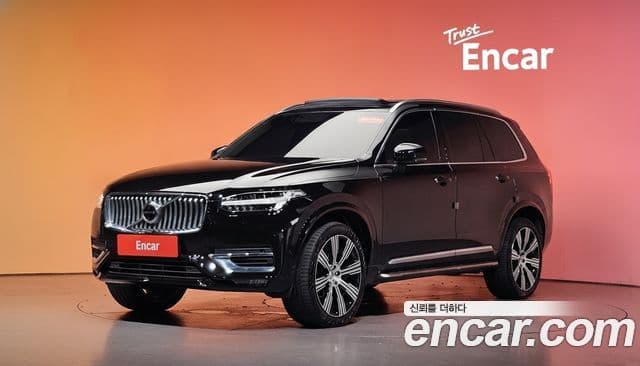 Volvo XC90 2022 — Фото 1/20